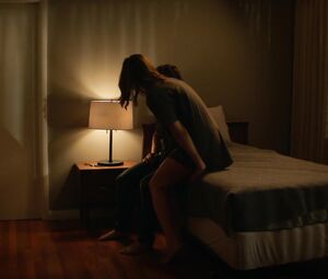 Leila George, Emily Deschanel nude - Animal Kingdom s04e07 (2019)