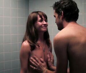 Britt Robertson naked – Girlboss s01e08 (2017)