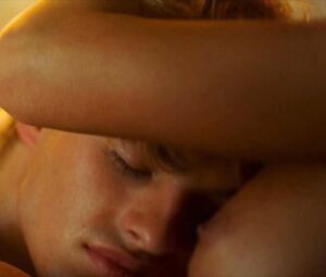 Yuliya Snigir nude - The Inhabited Island (Obitaemyy ostrov 2009) [deleted scene]