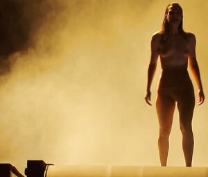 Nackte Nora Buzalka - Die Rauber (2017)