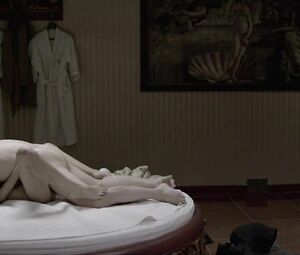 Guy makes oriental teen Bae Jung Hwa do shameful carnal things in El Condor Pasa