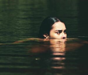 Naked Anna Melo shows nude tits in Desalma s01e07 (2020)