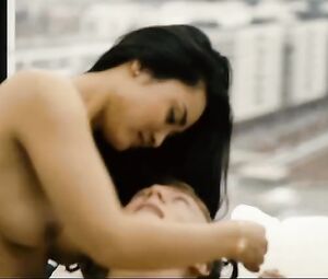 Mai Duong Kieu, Paula Beer, Mathilde Irrmann Nude - Bad Banks (2018)