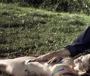 Monika Janik nude - Mleczak (2016)