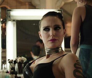 Natalie Portman nude - Vox Lux (2018)